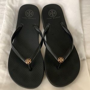 Reserved TeTe - Tory Burch Thin Flip flop size 8